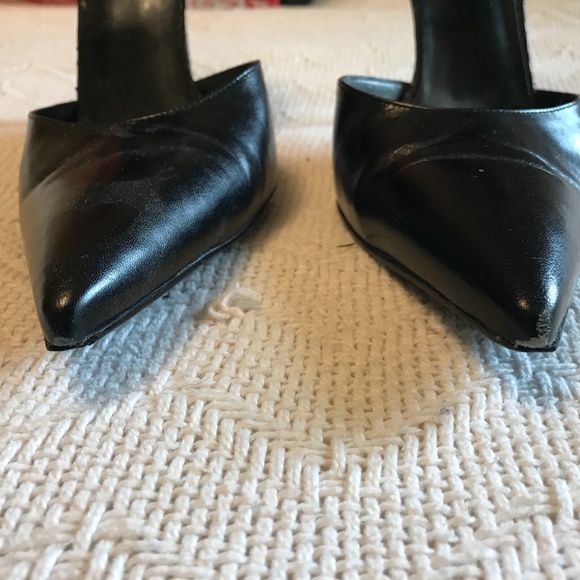 Black Leather Pumps with Buckle - size Euro 39 (US 8) - Picture 4 of 10